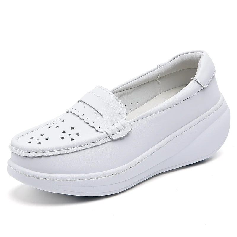 Mocassins blancs en cuir ajouré pour femme, coloris Blanc
