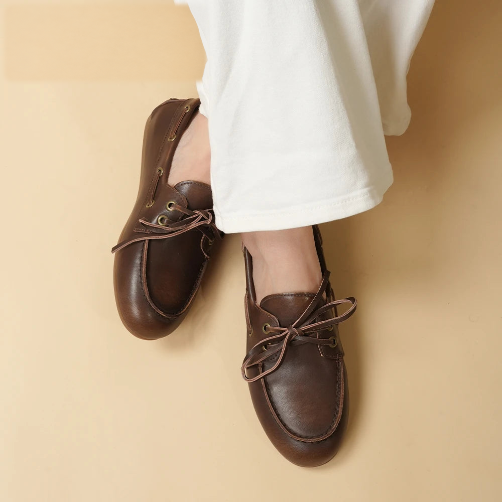 Mocassins bateau à lacets en cuir pour femme