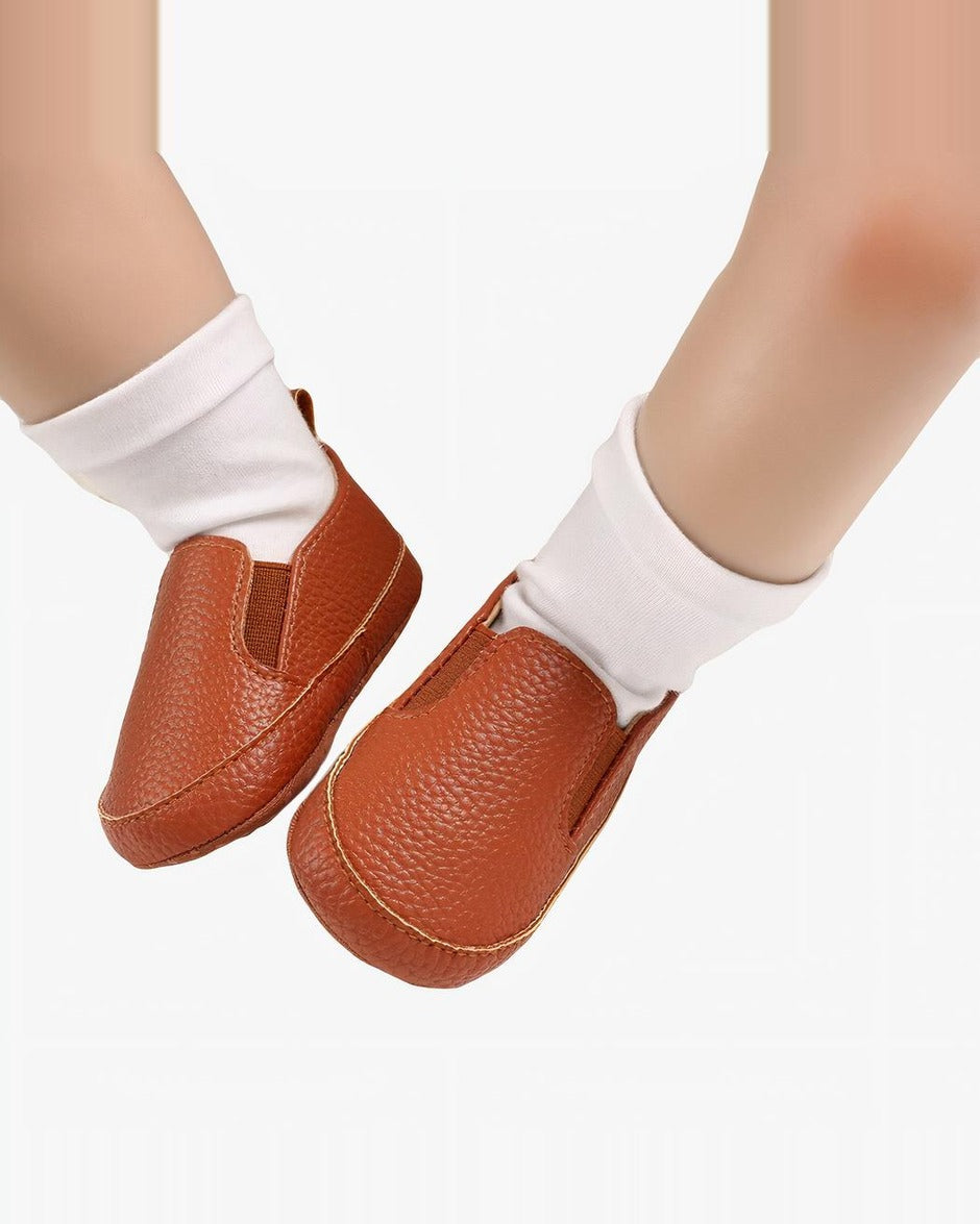 Mocassin bébé - mocassins unis à enfiler en cuir synthétique pour bébé Image