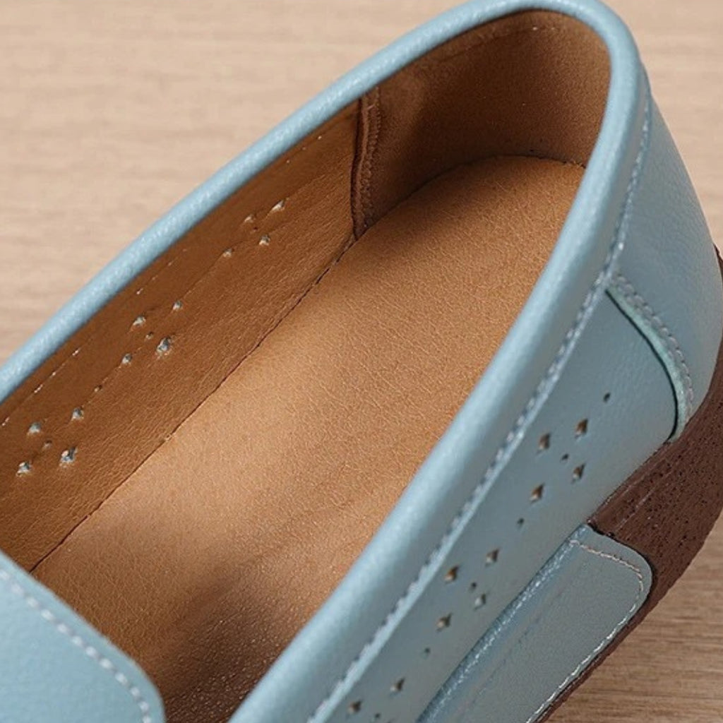 Mocassins compensés perforés en cuir pour femme