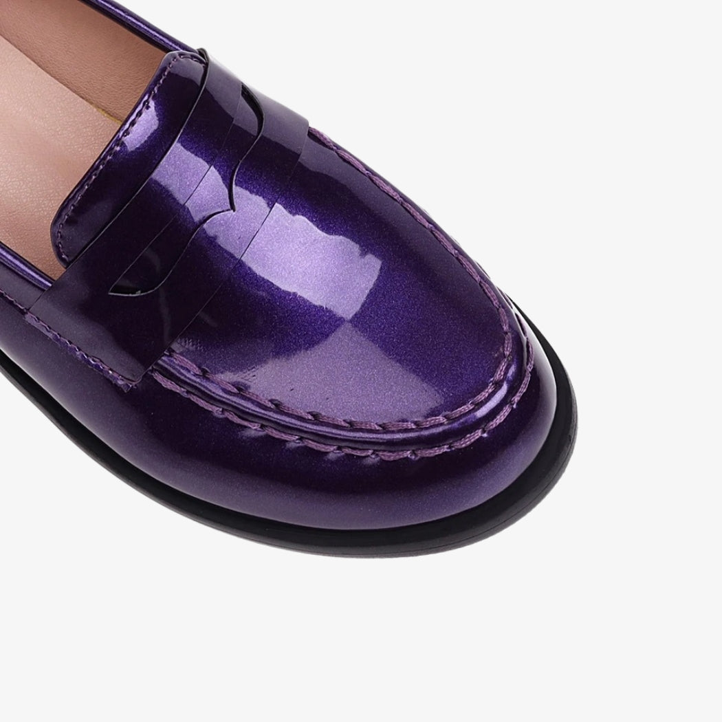 Mocassins vernis en similicuir coloré pour femme