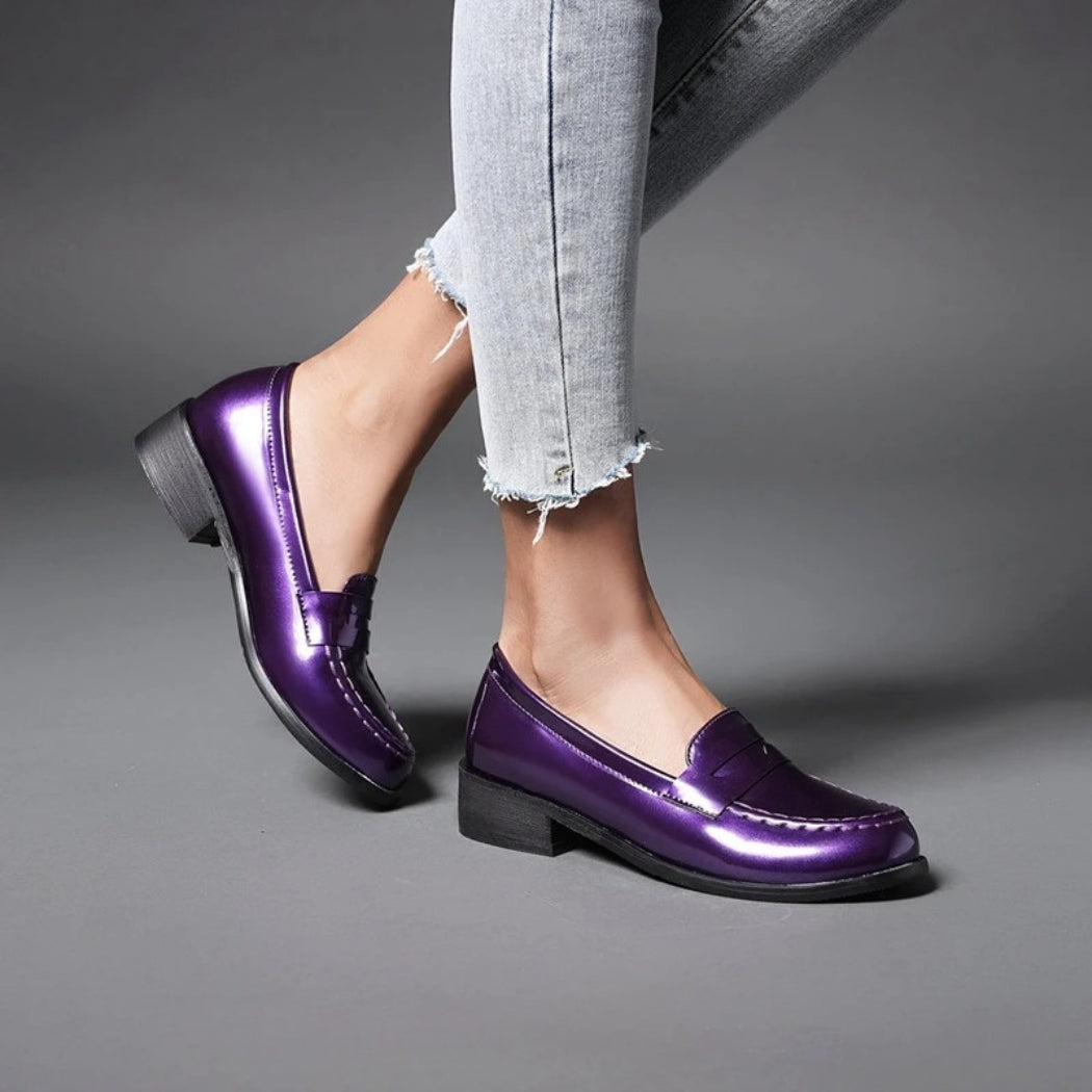 Mocassins vernis en similicuir coloré pour femme