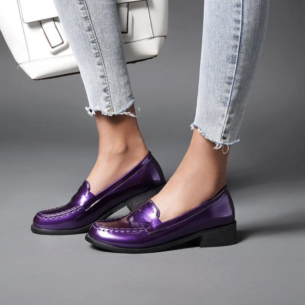 Mocassins vernis en similicuir coloré pour femme
