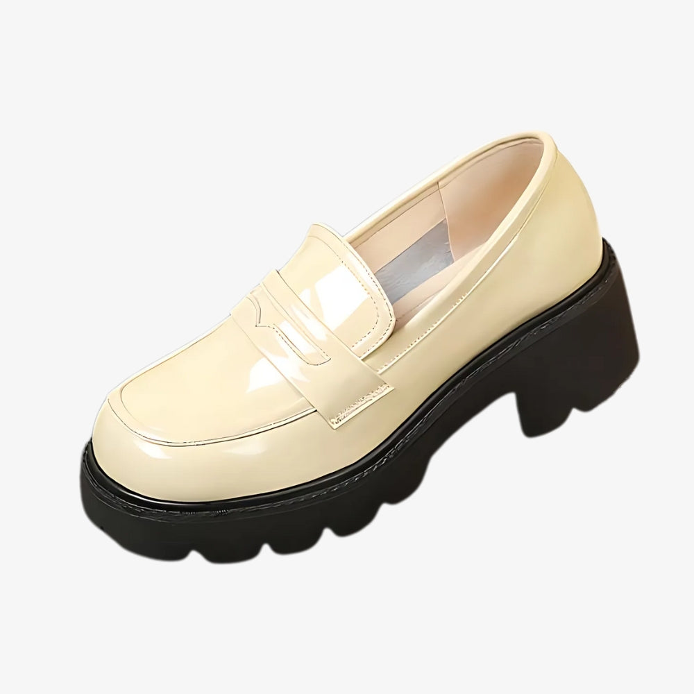Mocassins aspect cuir vernis à semelle épaisse