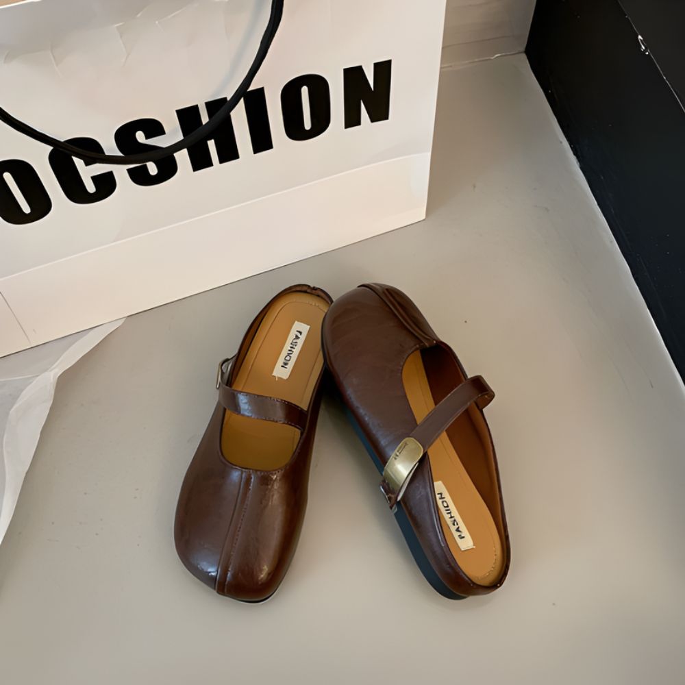 Mules mocassins souples en cuir synthétique