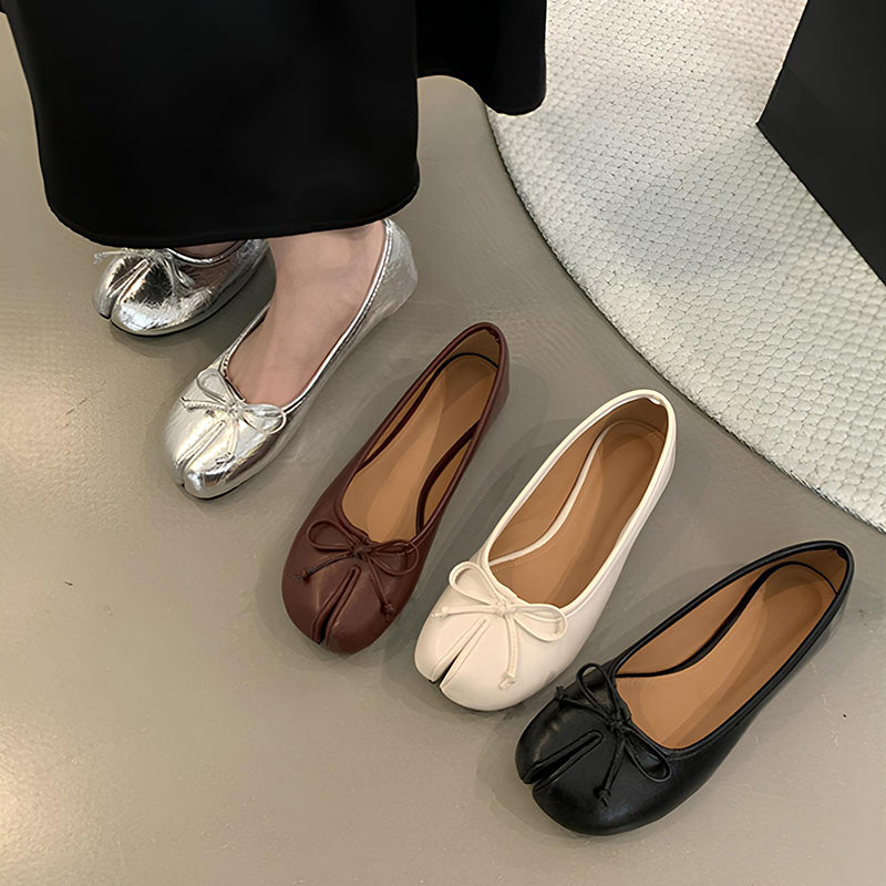 Ballerines plates tabi avec noeud décoratif