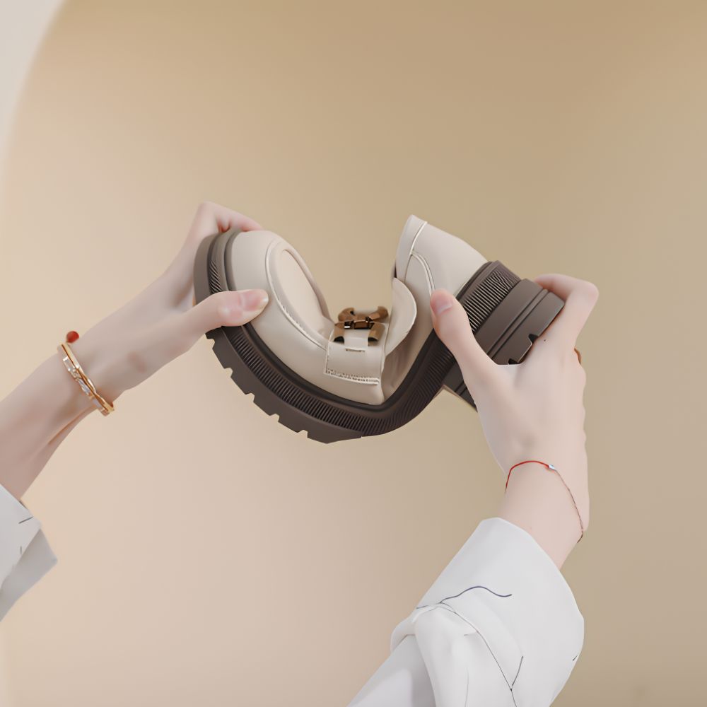 Mocassins avec boucle en métal noir ou beige