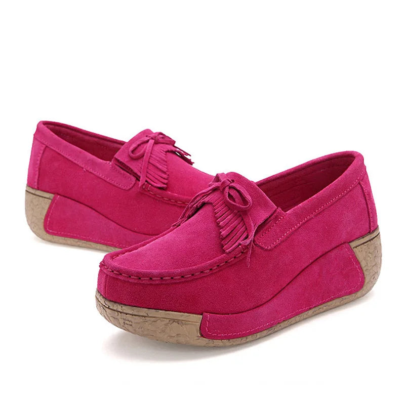 Mocassins compensés à franges en daim