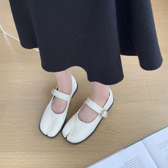 Ballerines Mary Jane style Tabi, Blanc
