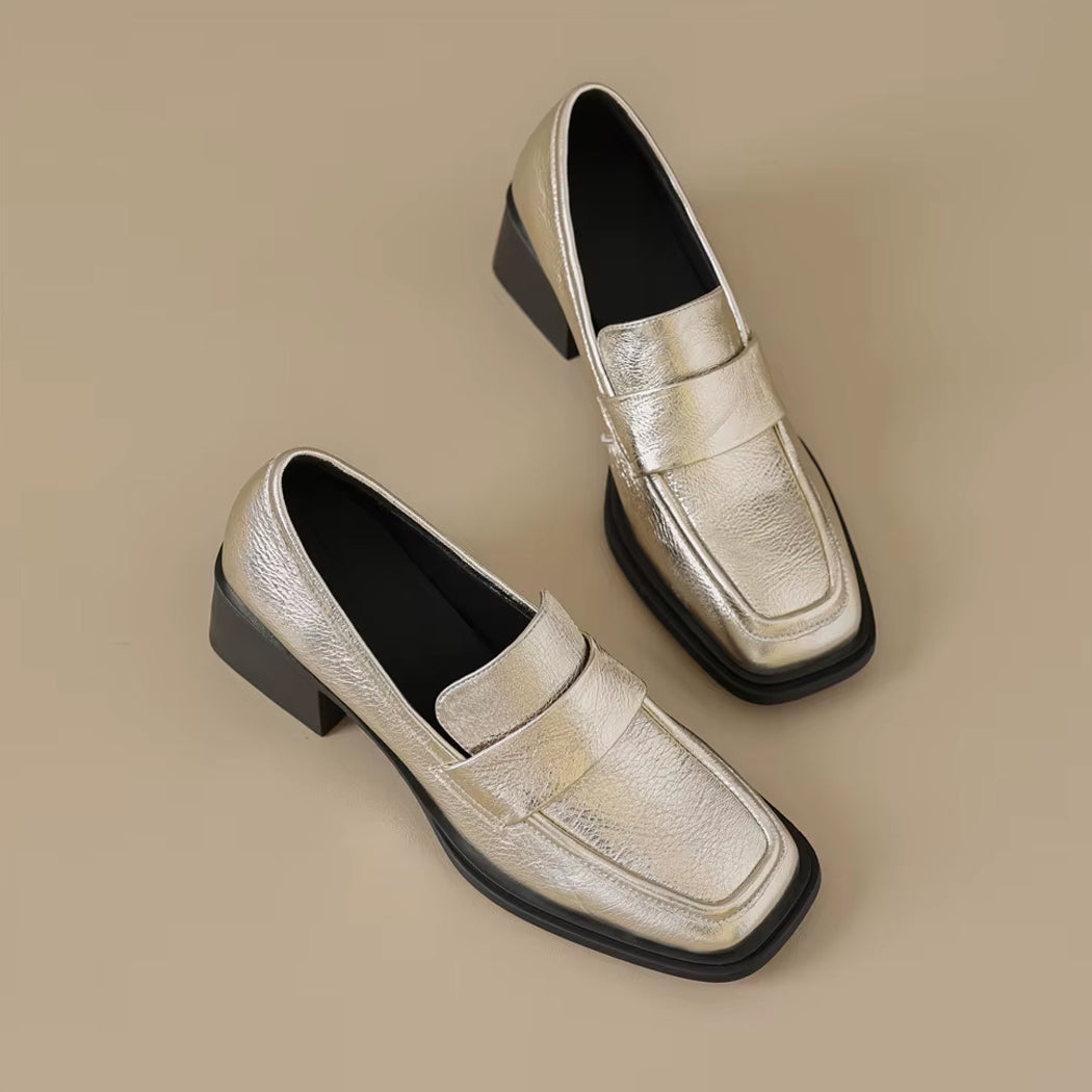 Mocassin doré à talon pour femme