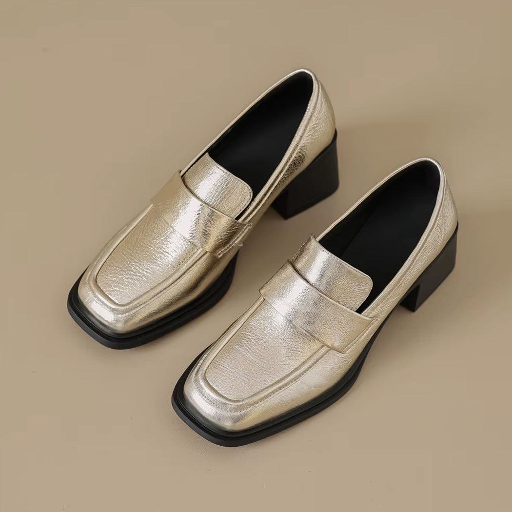 Mocassin doré à talon pour femme