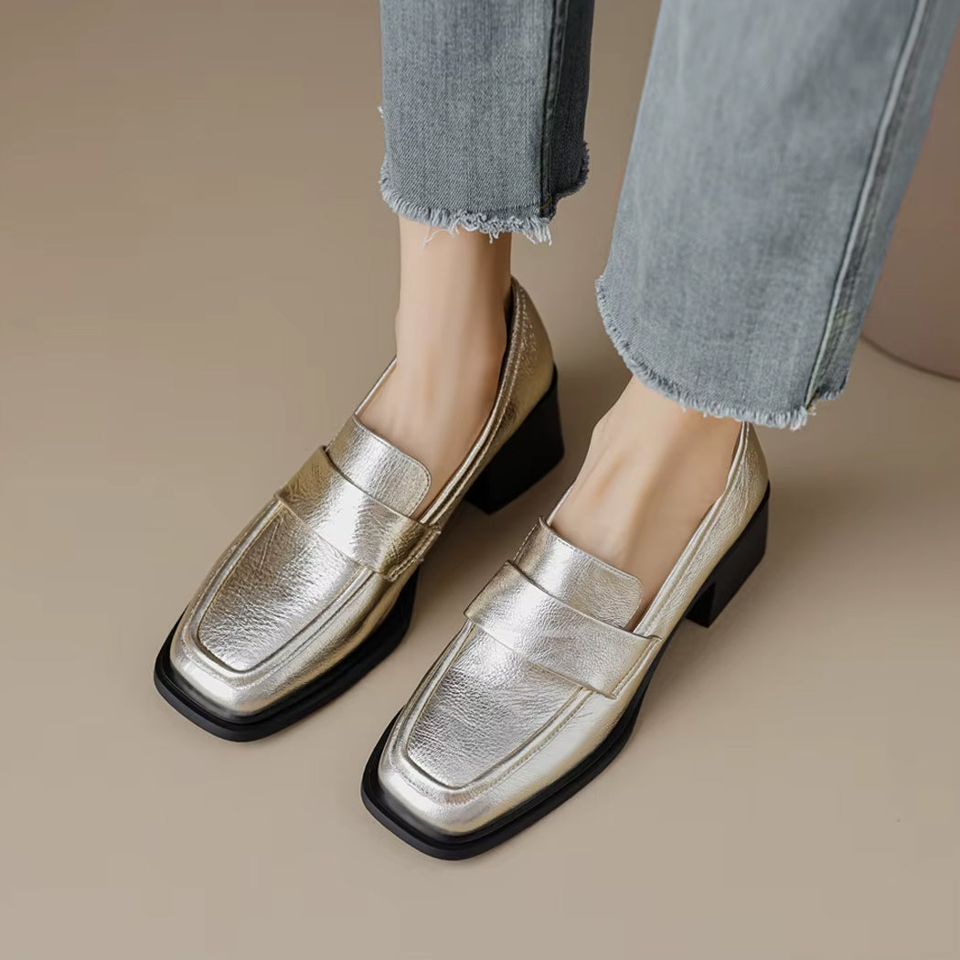 Mocassin doré à talon pour femme