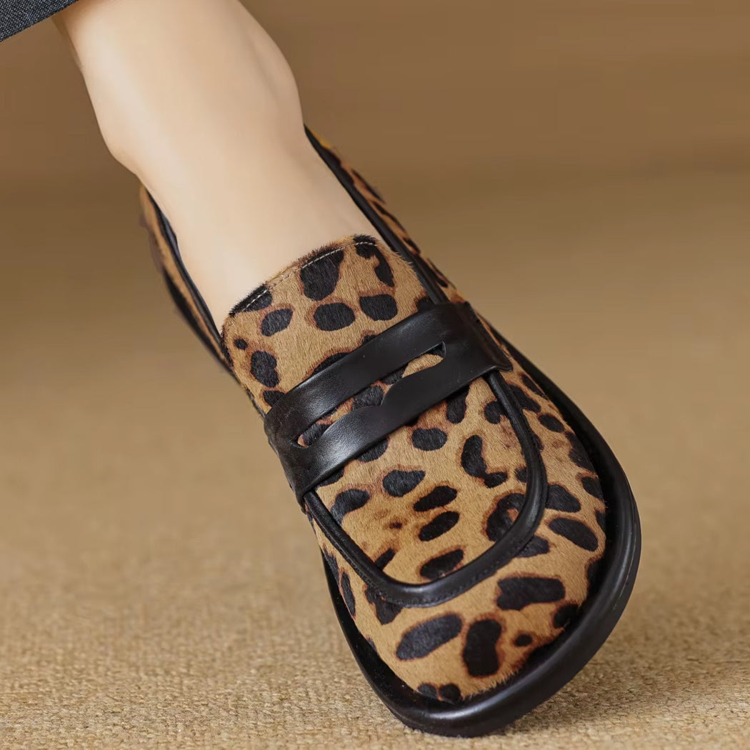 Mocassin léopard souple en cuir