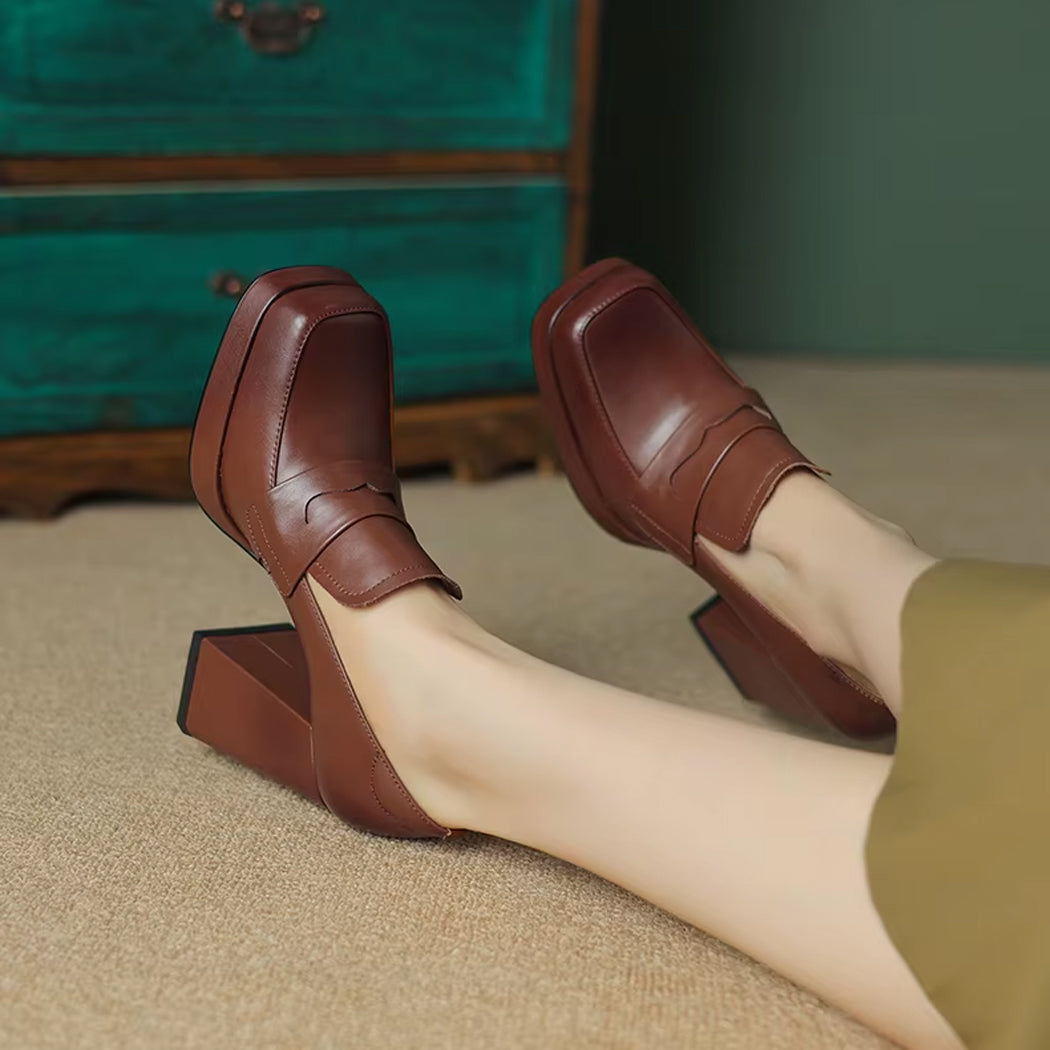 Mocassin à talon en cuir pour femme