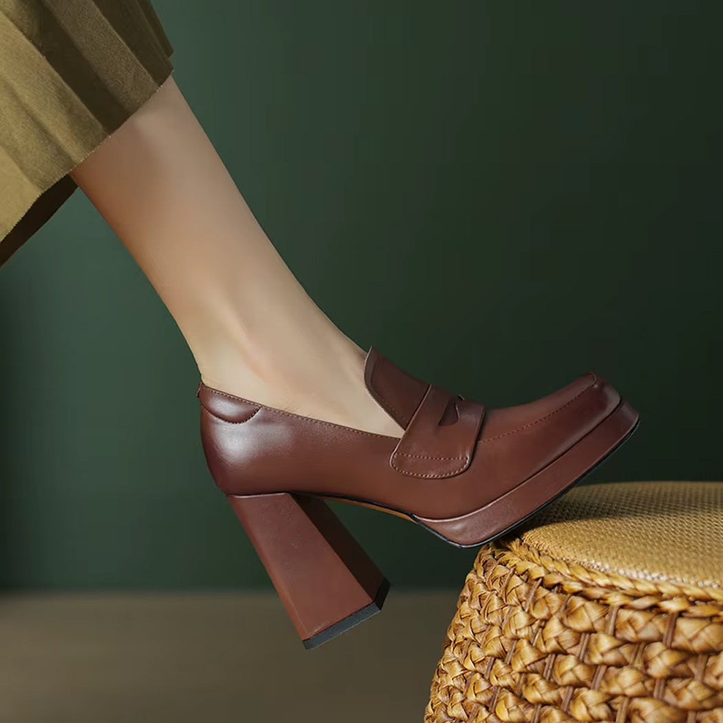 Mocassin à talon en cuir pour femme