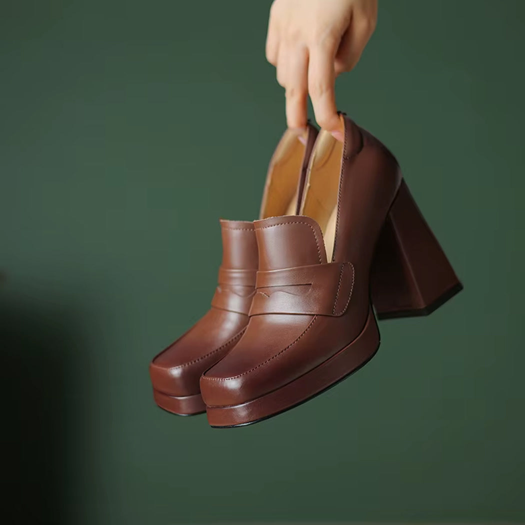 Mocassin à talon en cuir pour femme
