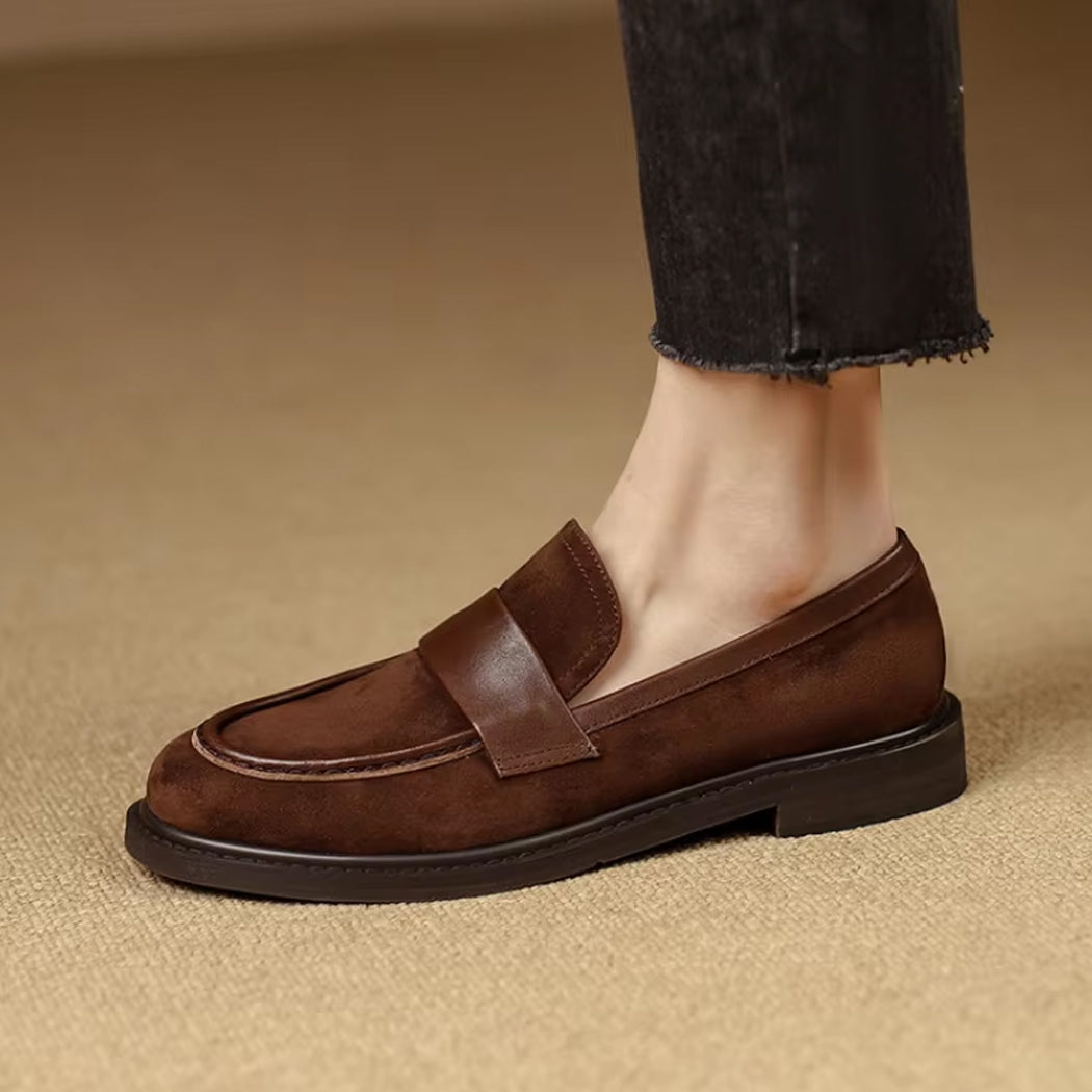 Mocassin classique en daim pour femme