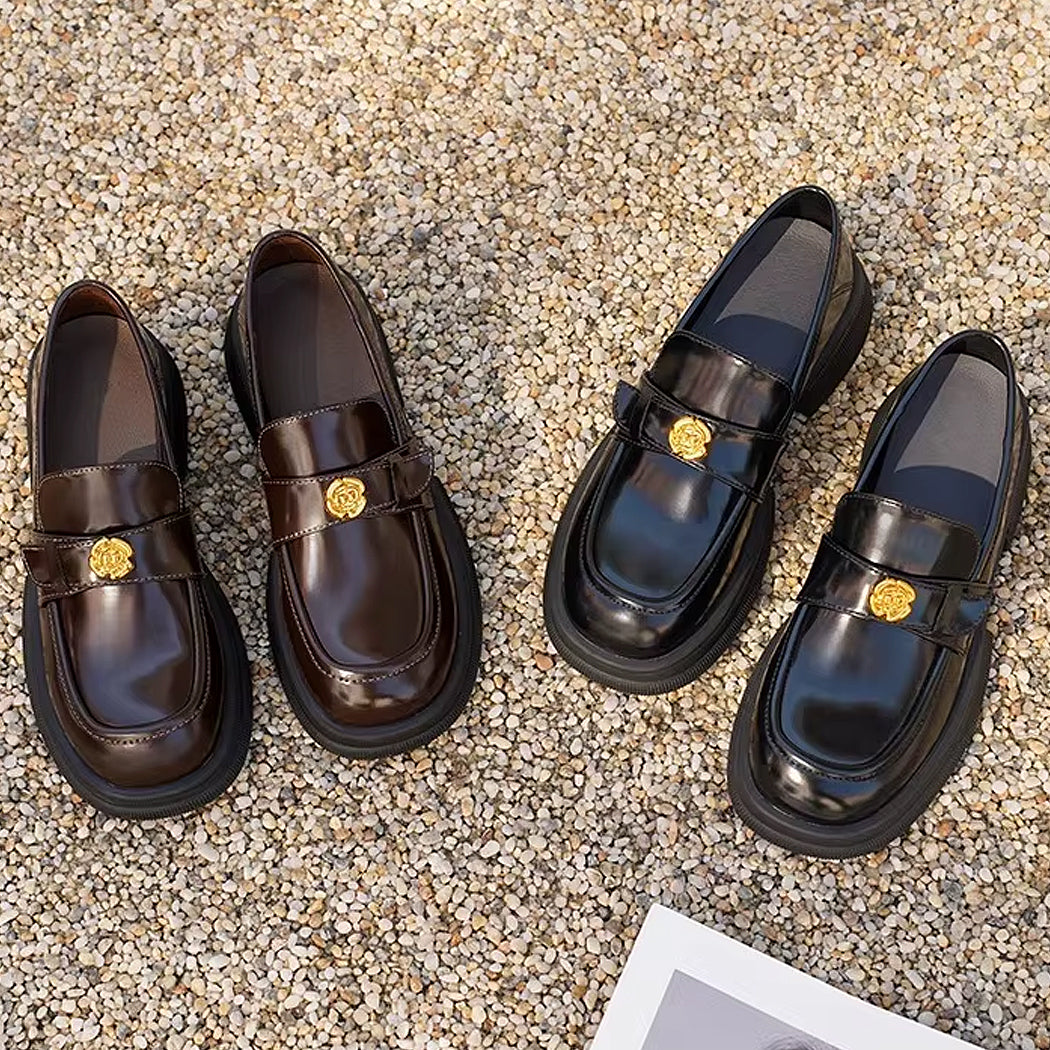 Mocassin plateforme détails fleur