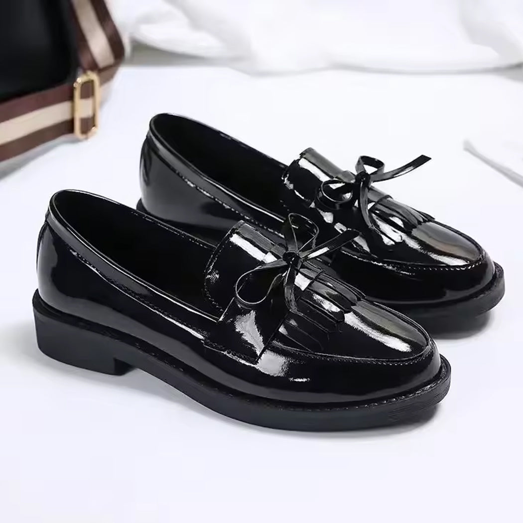 Mocassin vernis à franges et noeud