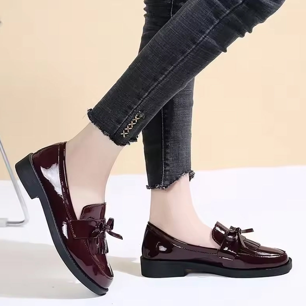 Mocassin vernis à franges et noeud