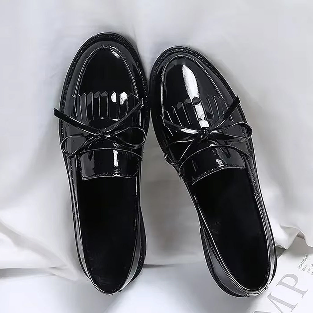 Mocassin vernis à franges et noeud