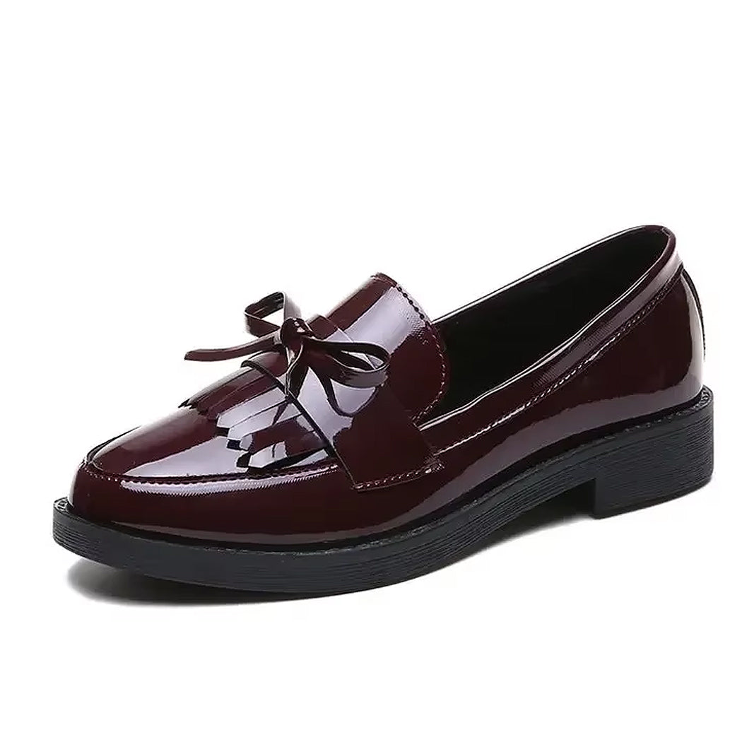 Mocassin vernis à franges et noeud