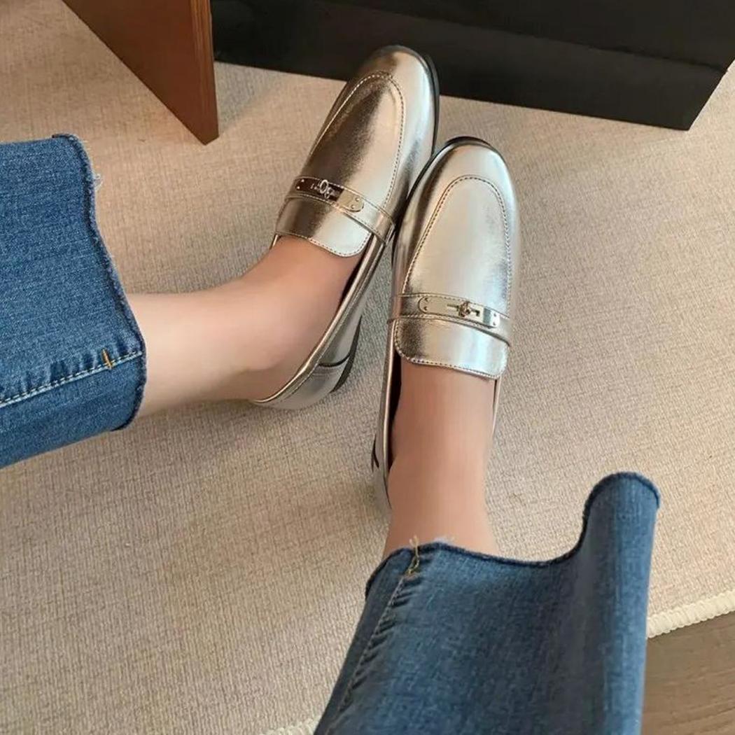Mocassins argentés à talons carrés pour femme