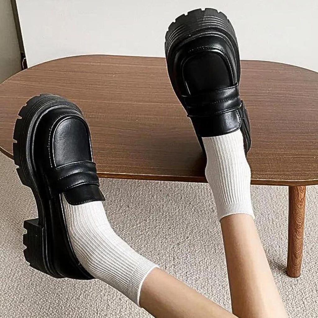 Mocassins plateformes en cuir synthétique blanc ou noir