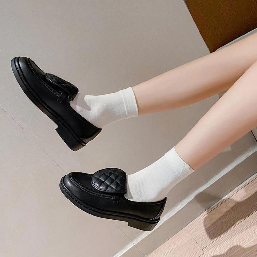 Mocassins avec dessus matelassé à talons carrés pour femme