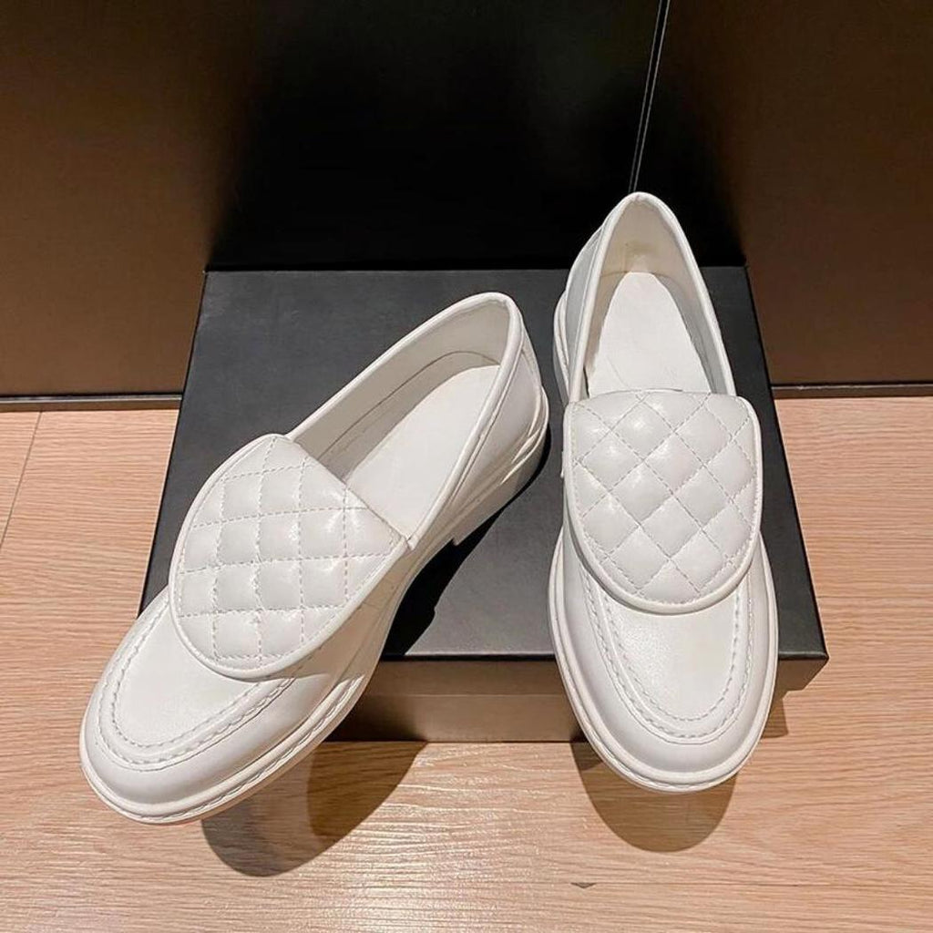 Mocassins avec dessus matelassé à talons carrés pour femme