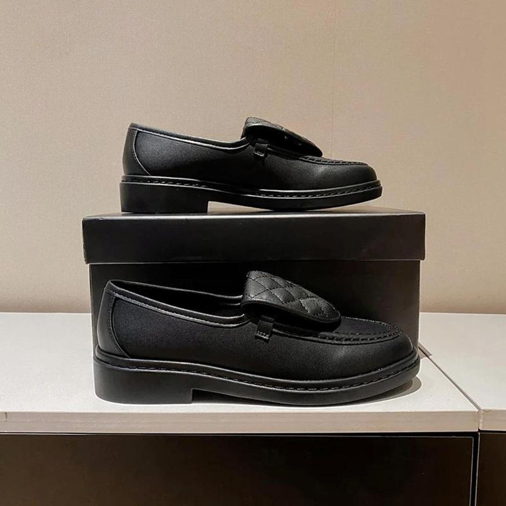 Mocassins avec dessus matelassé à talons carrés pour femme