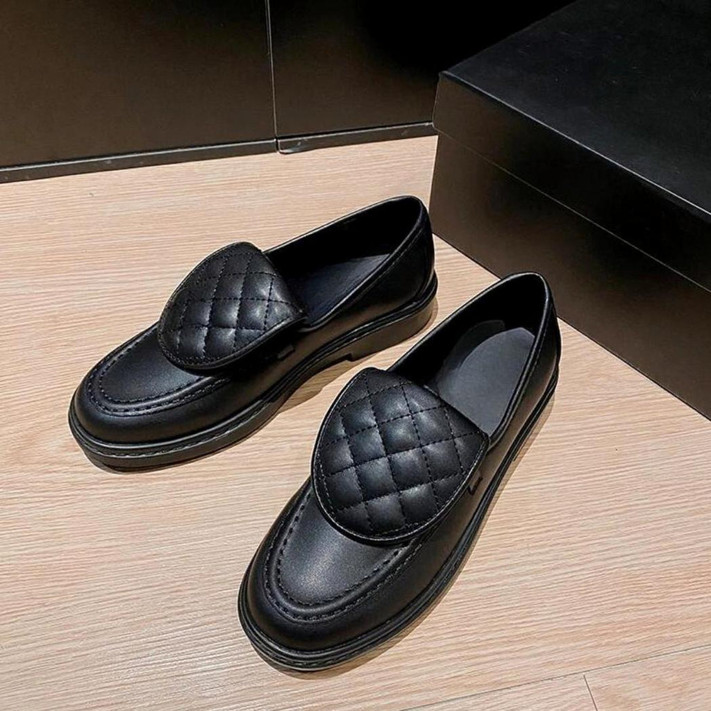 Mocassins avec dessus matelassé à talons carrés pour femme