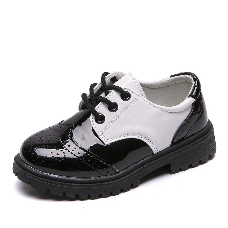 Mocassins fermés vernis à lacets pour garçon