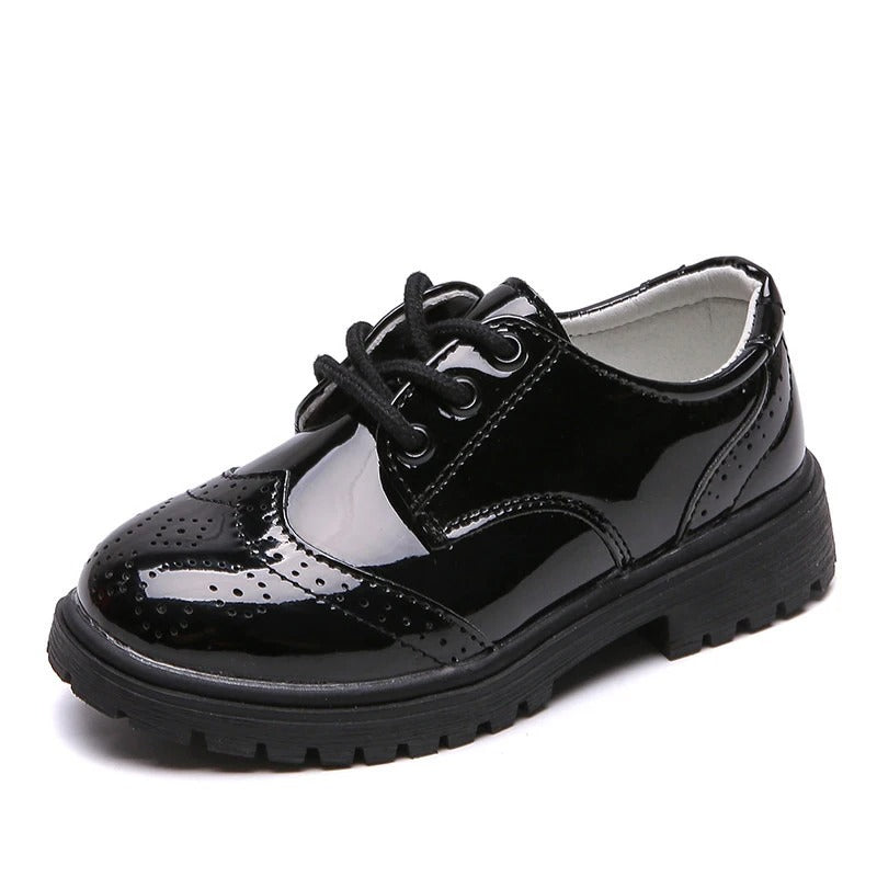 Mocassins fermés vernis à lacets pour garçon
