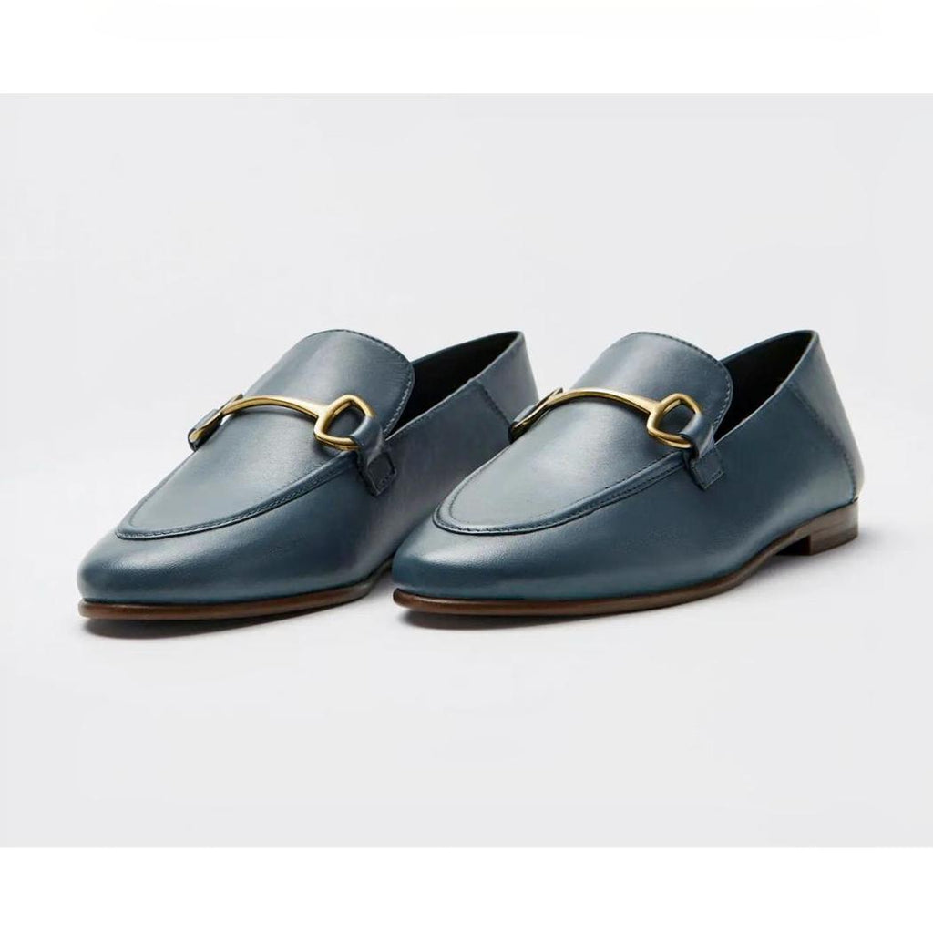 Mocassins fins avec boucle en métal doré en cuir véritable
