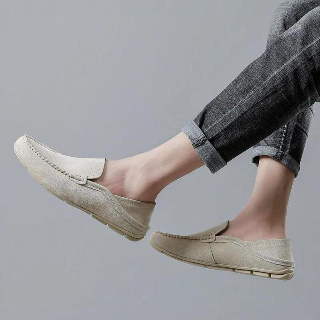 Mocassins pour homme en cuir véritable de couleur beige ou marron