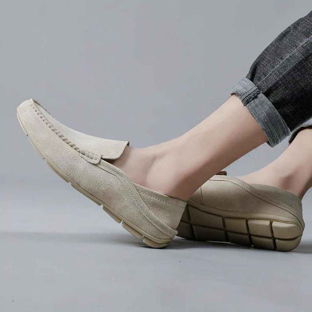 Mocassins pour homme en cuir véritable de couleur beige ou marron