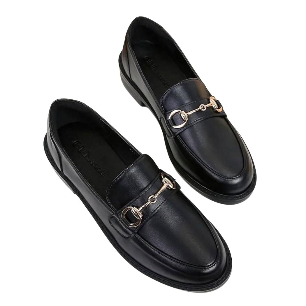 Mocassins noirs pour femme en cuir avec une boucle en métal et un talon carré