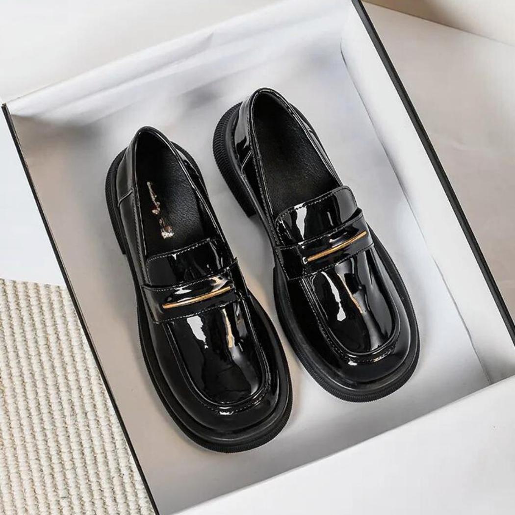 Mocassins noirs vernis en cuir synthétique pour femme