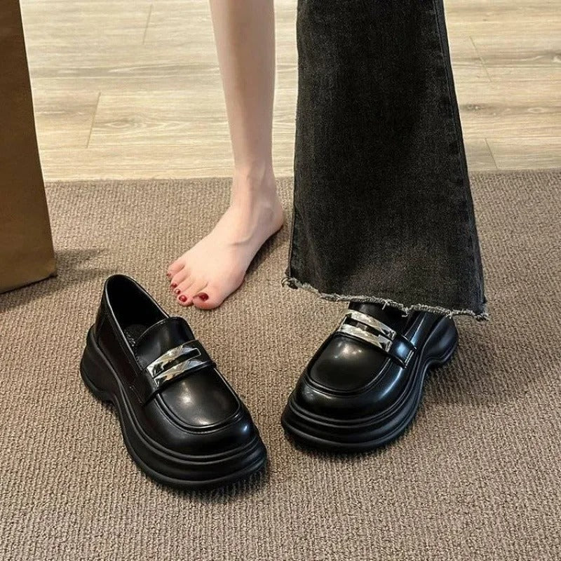 Mocassins à plateforme avec bride argentée