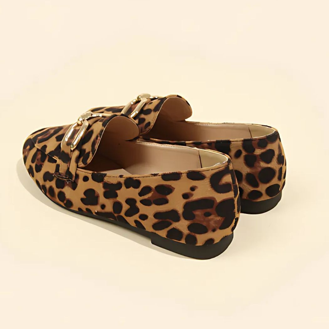 Mocassins style british avec imprimé léopard et boucles dorées