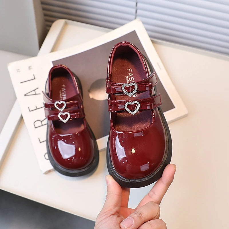 Mocassins vernis adorables pour fille avec double bride