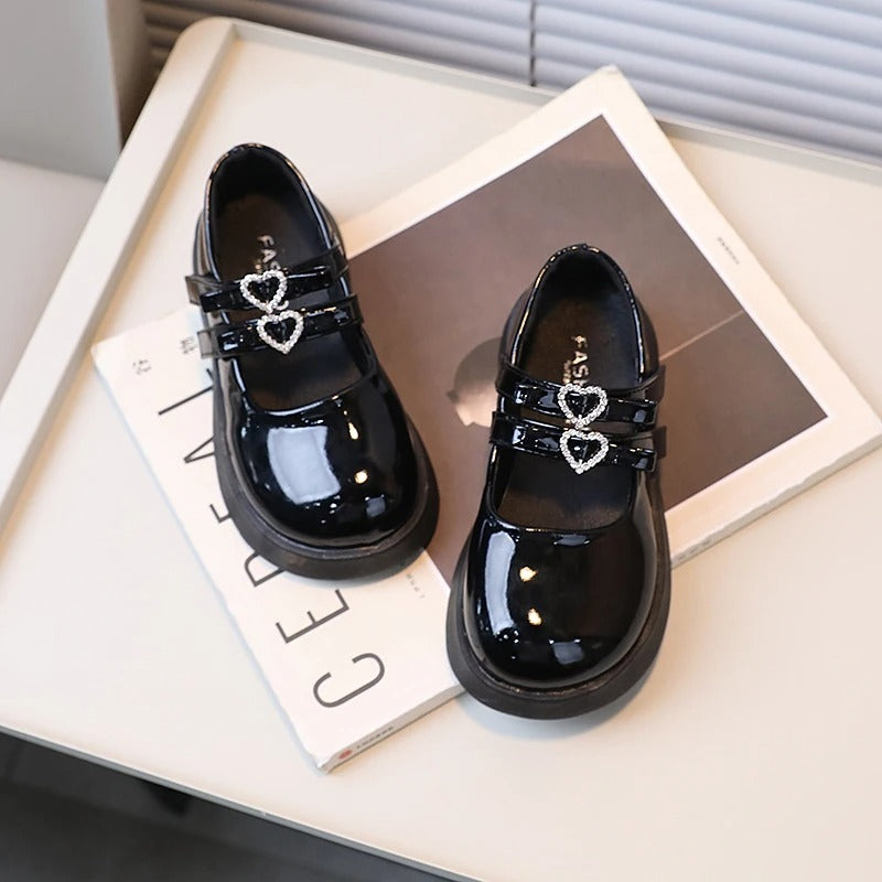 Mocassins vernis adorables pour fille avec double bride