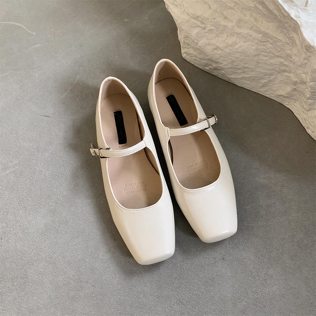 Mocassin style ballerine avec une bride sur le dessus décontracté