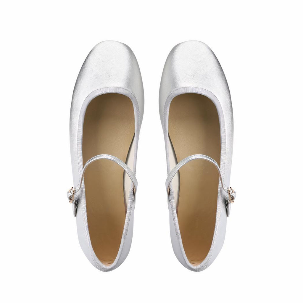 Mocassin ballerine vernis à bout rond avec boucle fine sur le dessus du pied