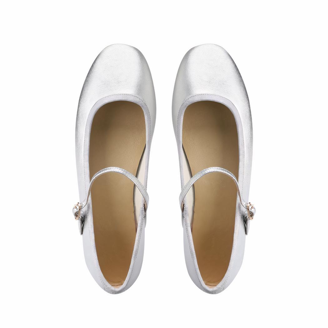 Mocassin ballerine vernis à bout rond avec boucle fine sur le dessus du pied
