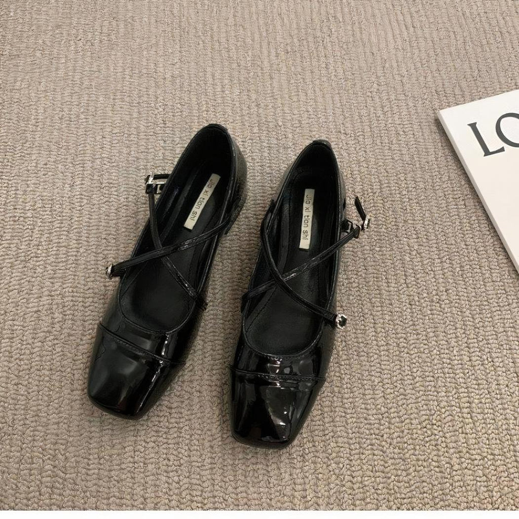 Mocassin vernis style ballerine pour femme
