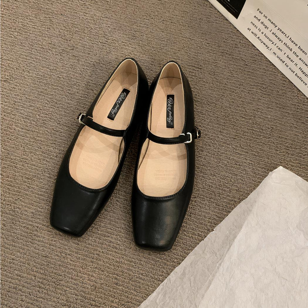 Mocassin mary janes à bout carré avec petite boucle sur le dessus du pied