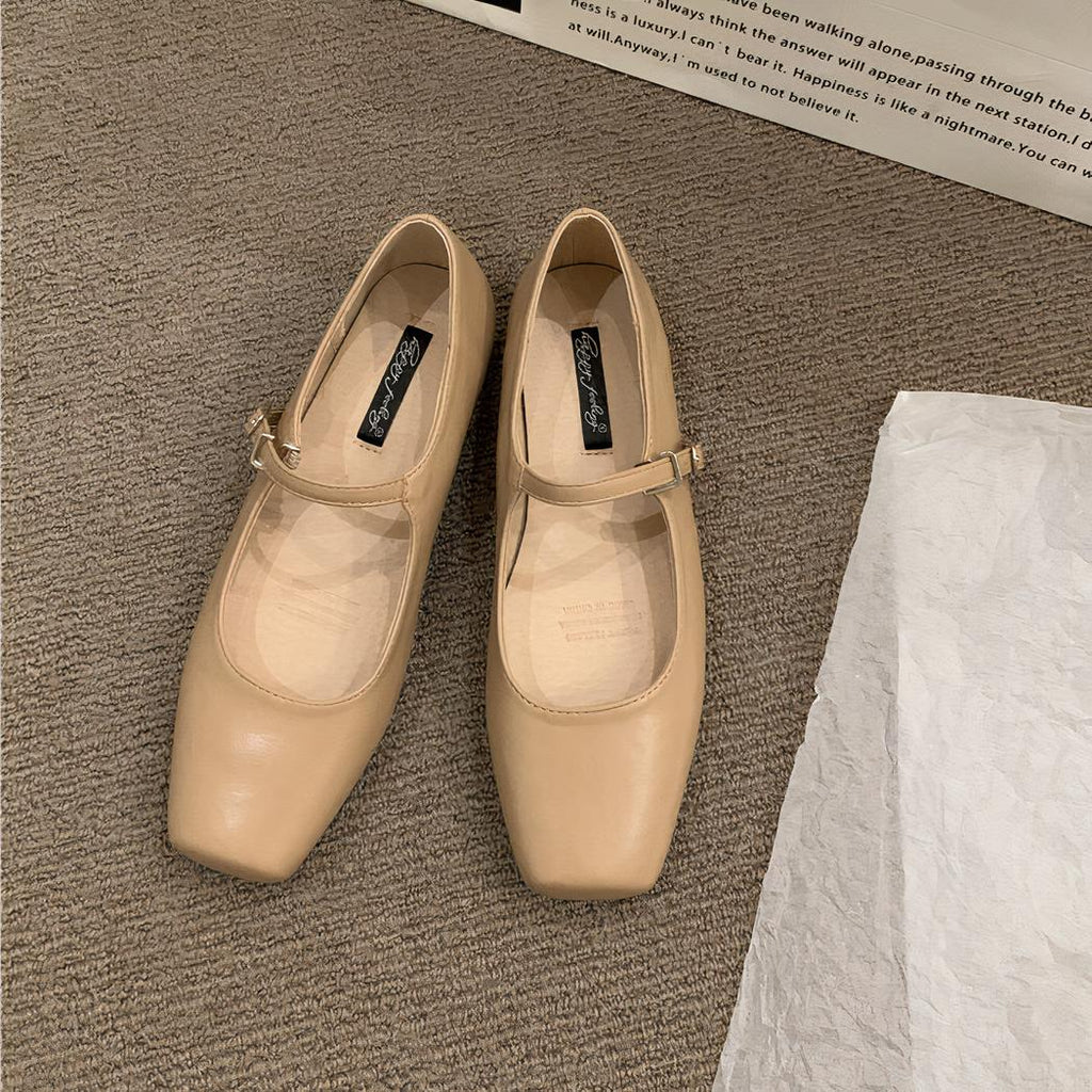 Mocassin mary janes à bout carré avec petite boucle sur le dessus du pied