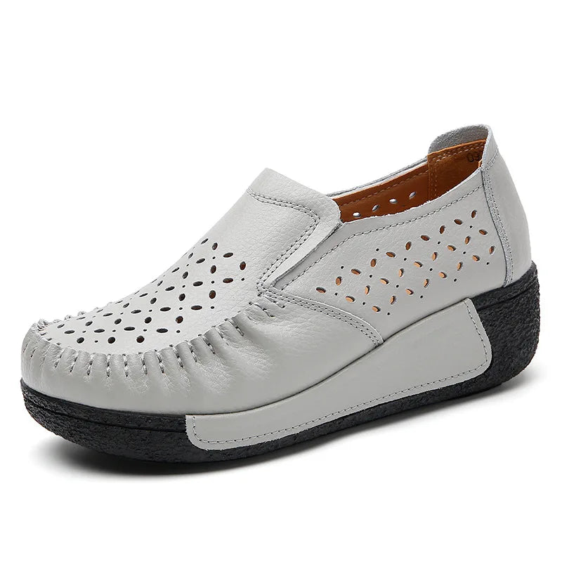 Mocassins à semelle épaisse en cuir ajouré pour femme, coloris Gris